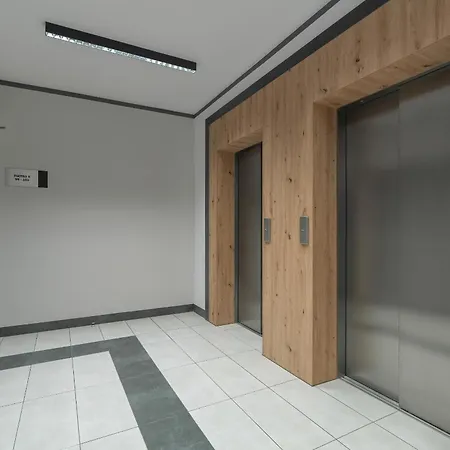 Unique 2-bedroom On The 10th Floor With Free Garage By Renters Lejlighed *
