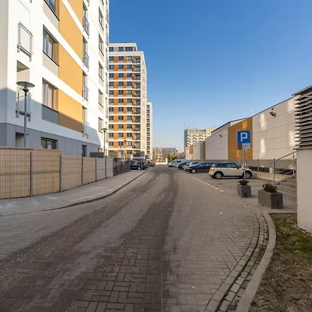 Unique 2-bedroom On The 10th Floor With Free Garage By Renters Lejlighed